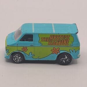 The Mystery Machine 1999 Toy Cat. Racing Champions.